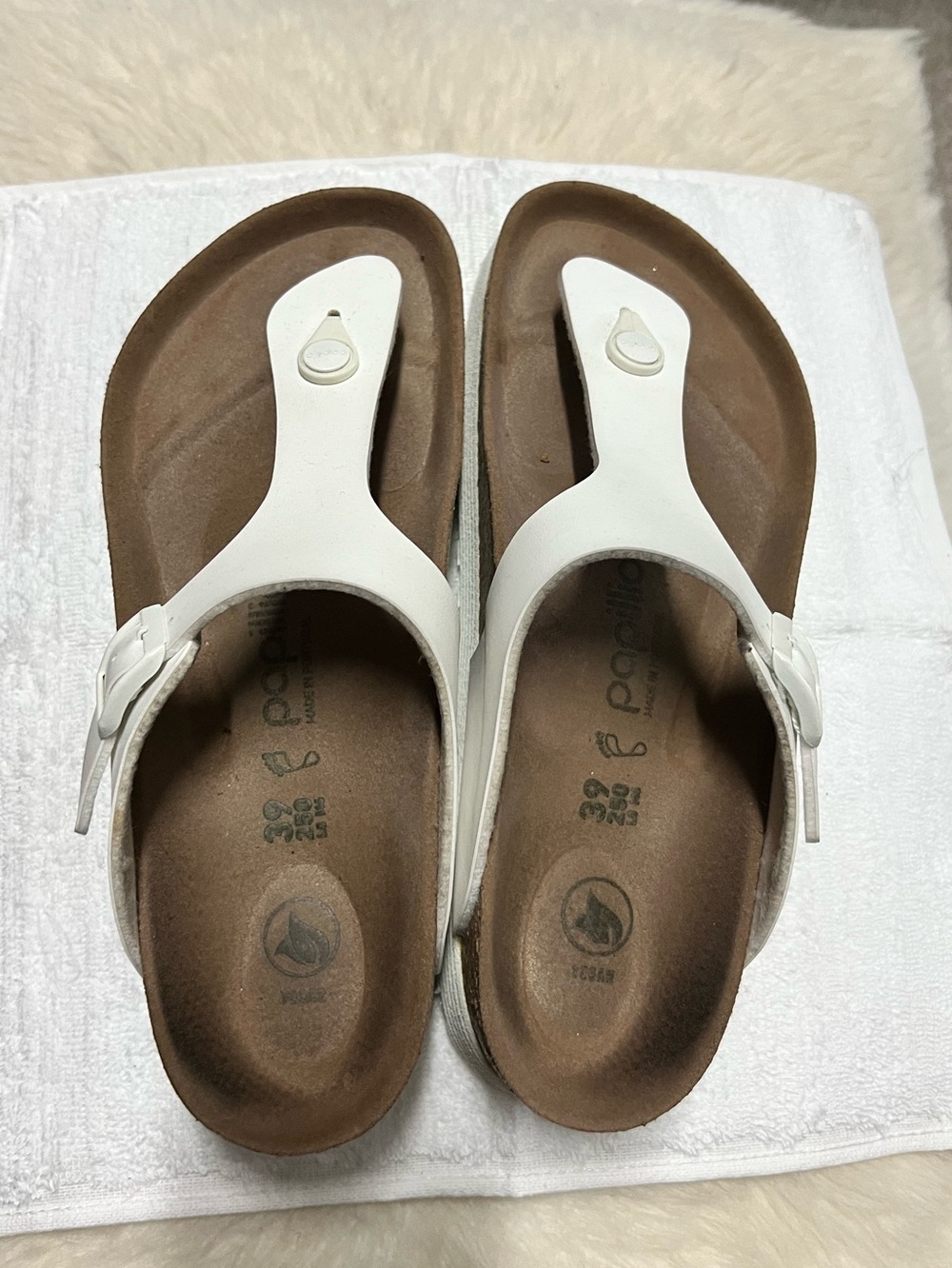Birkenstock White Thong Sandals with Brown Footbed - Picture 2 of 4